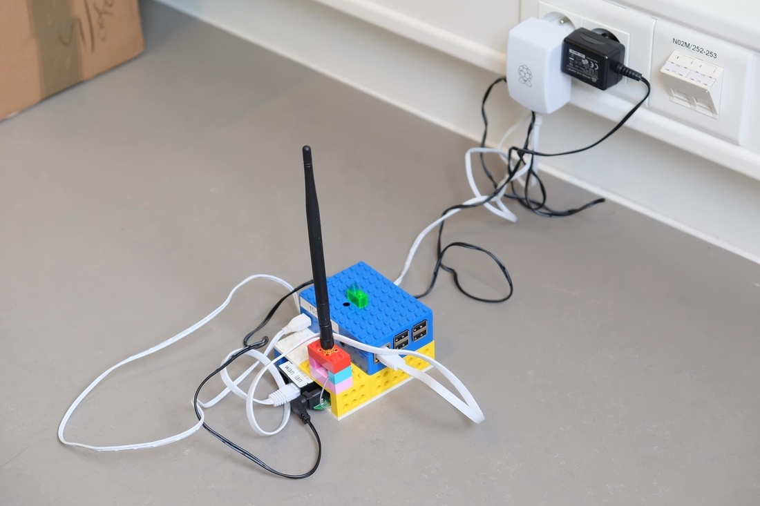 De etherbox - een lokale server die etherpad host: software voor het gezamenlijk maken van aantekeningen (een beetje zoals Google Docs)